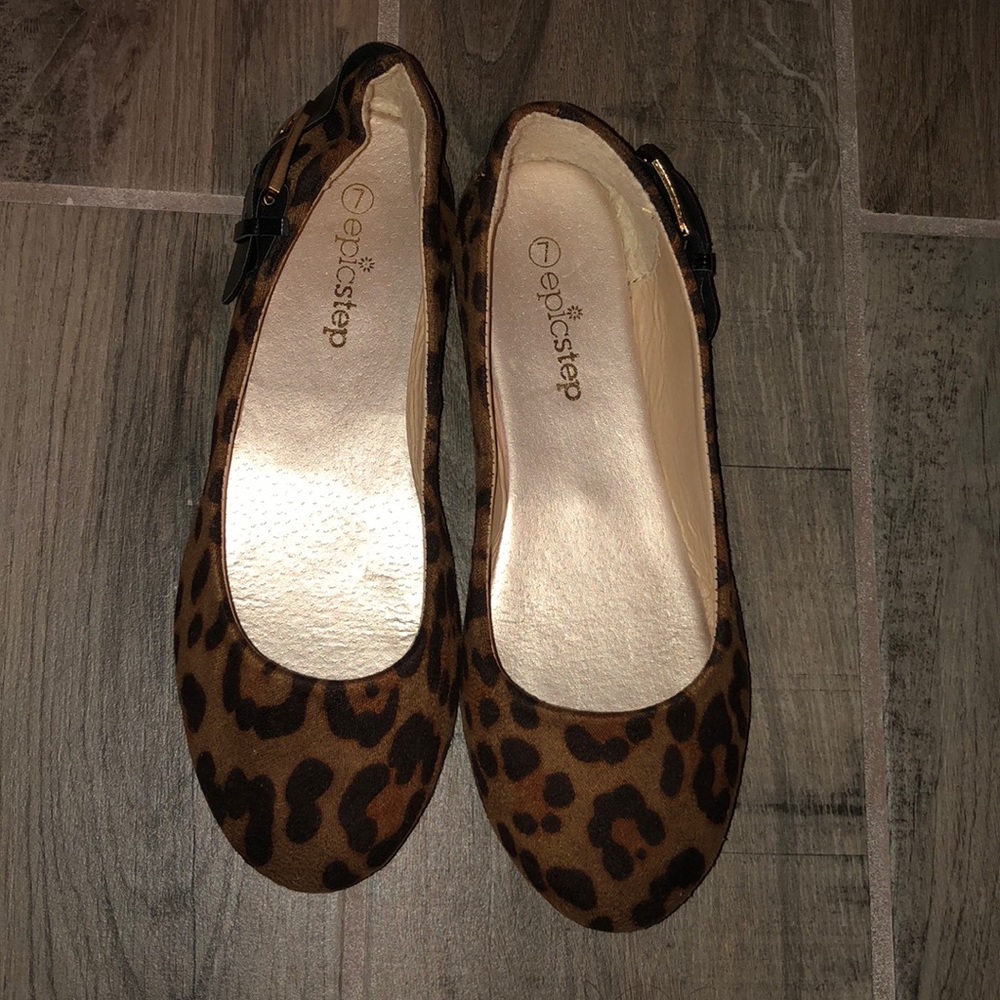 Leopard print flats